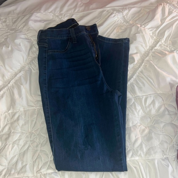 Jeans - Picture 1 of 2